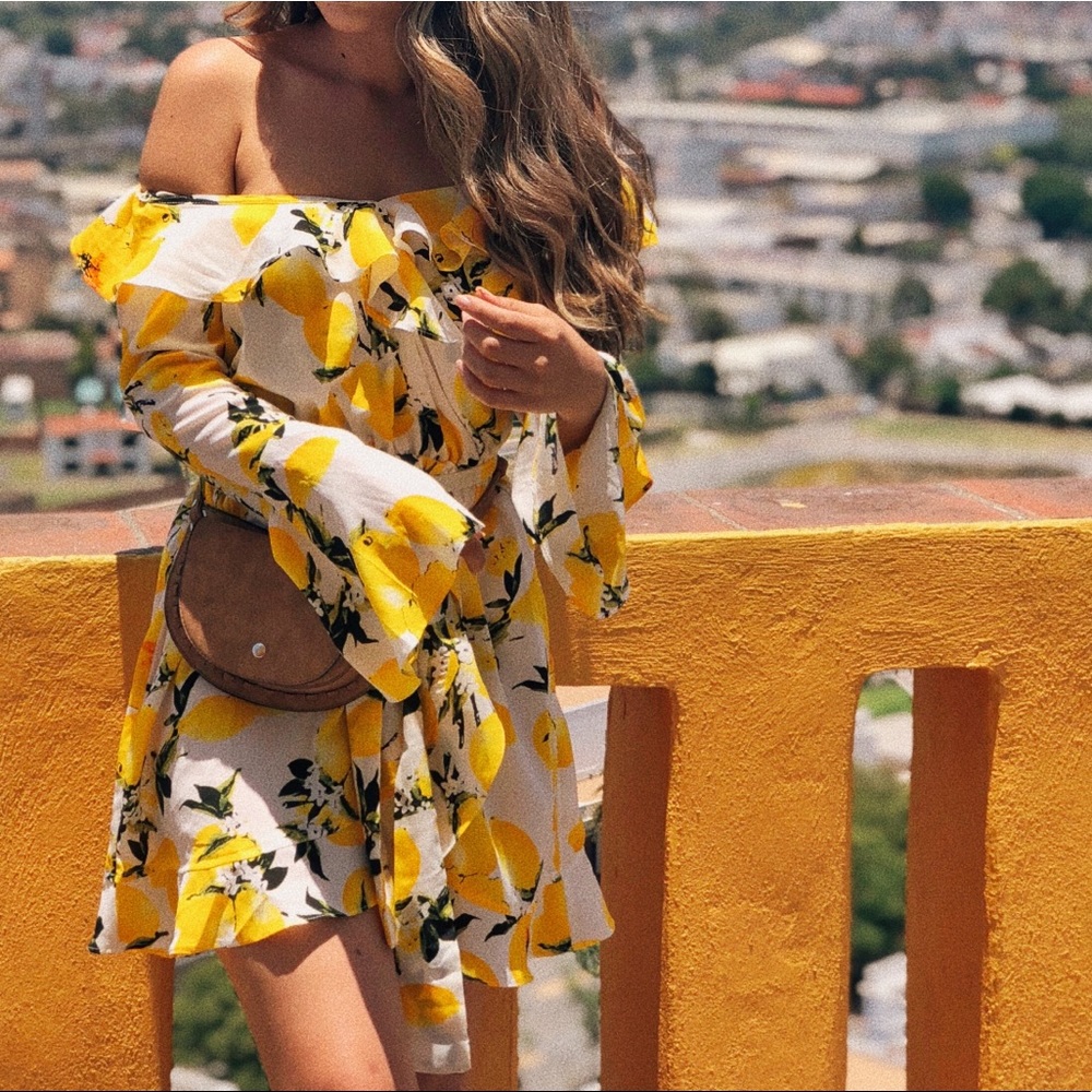 Lemon pattern, ruffled dress.